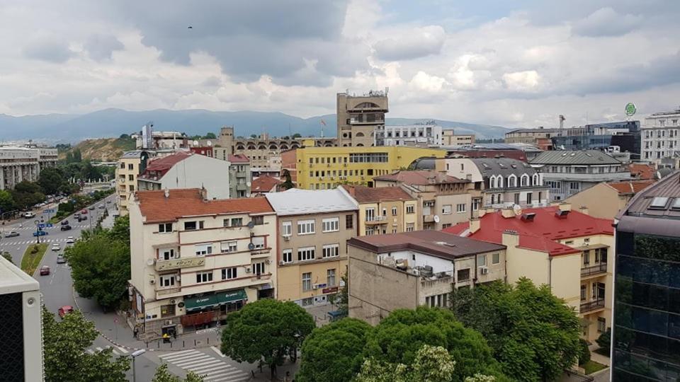 Central View Apartment Szkopje Kültér fotó